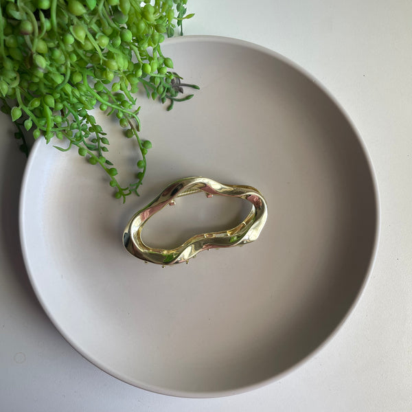 Gold Metal Wave Claw
