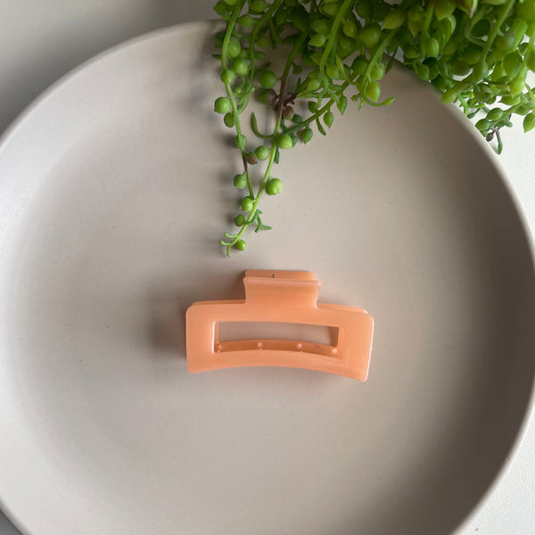 Cutout Hair Claw - Peach